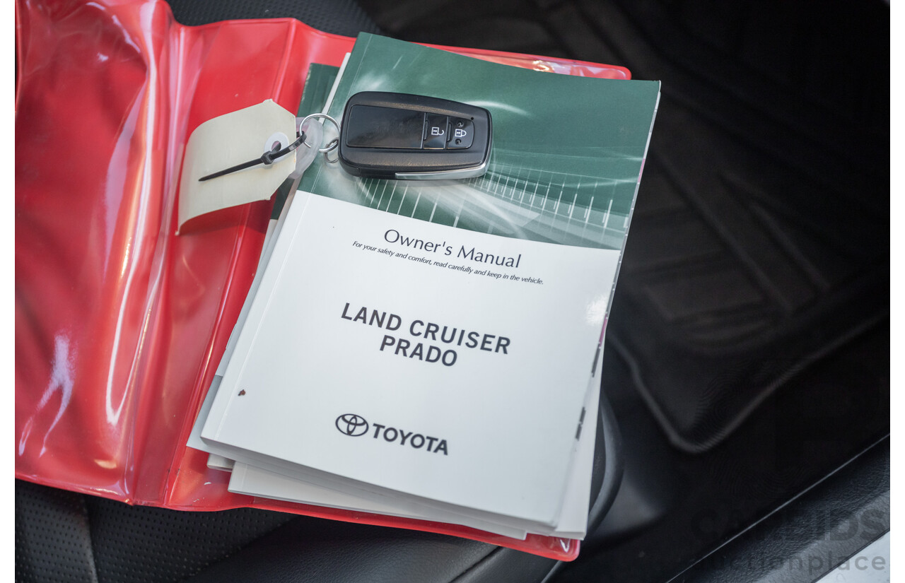 05/2020 Toyota Landcruiser PRADO VX (4x4) GDJ150R MY18 4D Wagon Pearl White Turbo Diesel 2.8L - 7 Seats