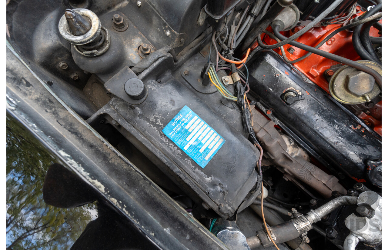 11/1975 Chevrolet Corvette C3 Stingray 2d Coupe Black V8 5.7L