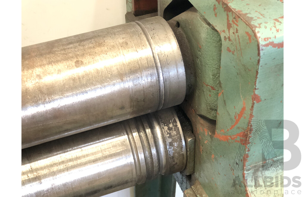 Chalmers and Corner 1270mm Manual Sheet Metal Roller