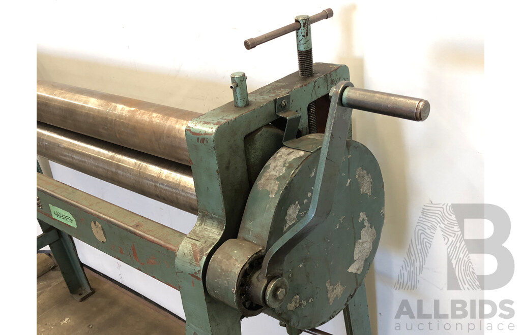 Chalmers and Corner 1270mm Manual Sheet Metal Roller