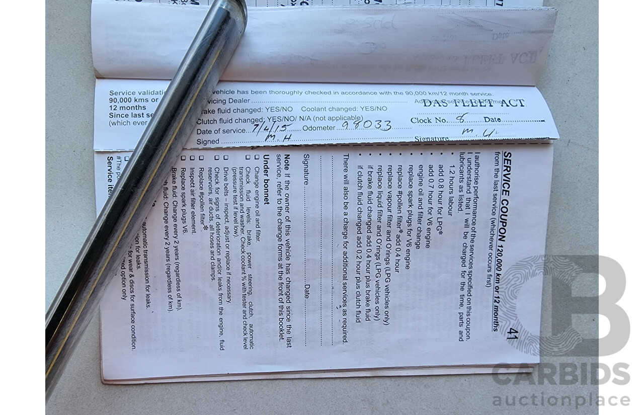 10/2010 Holden Calais  VE MY10 4d Sportwagon Silver 3.6L