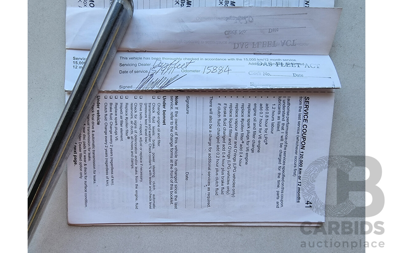 10/2010 Holden Calais  VE MY10 4d Sportwagon Silver 3.6L