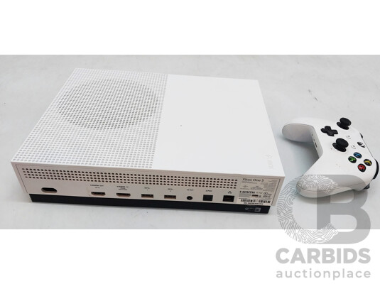 Microsoft (1681) Xbox One S Console W/ Controller