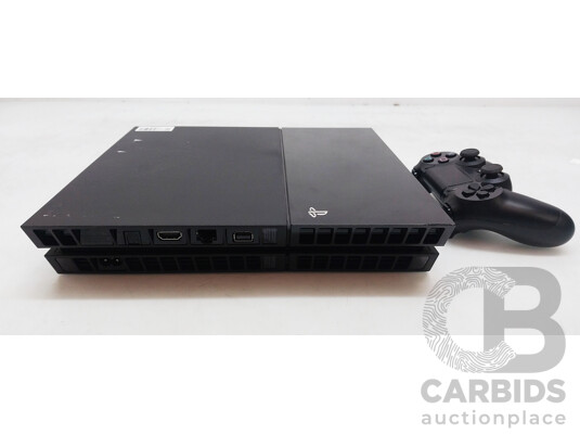 Sony (CUH-1002A) PlayStation 4 Gaming Console