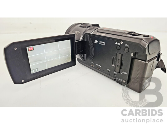 Panasonic (HC-V800) Full HD Video Camera
