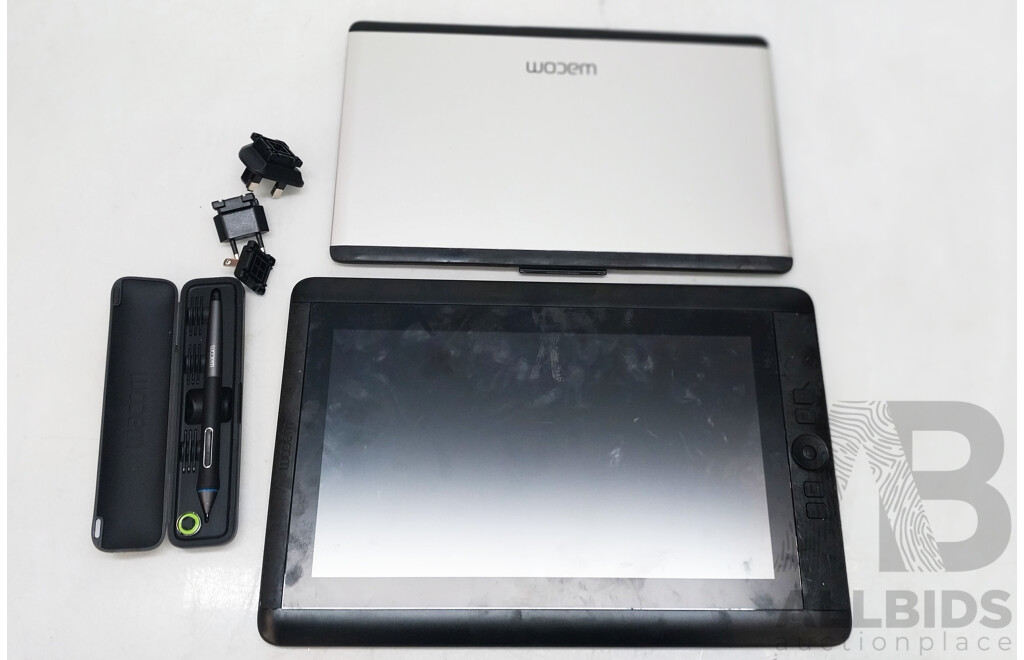 Wacom (DTK-1301) Cintiq Pro LCD Tablet