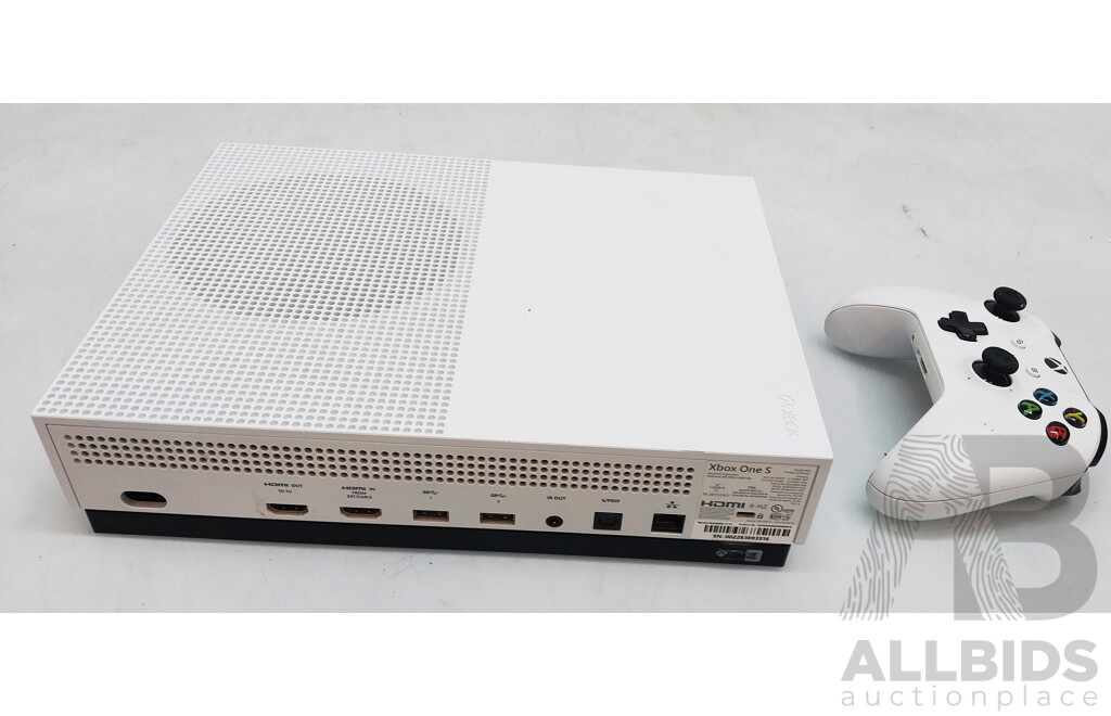 Microsoft (1681) Xbox One S Console W/ Controller