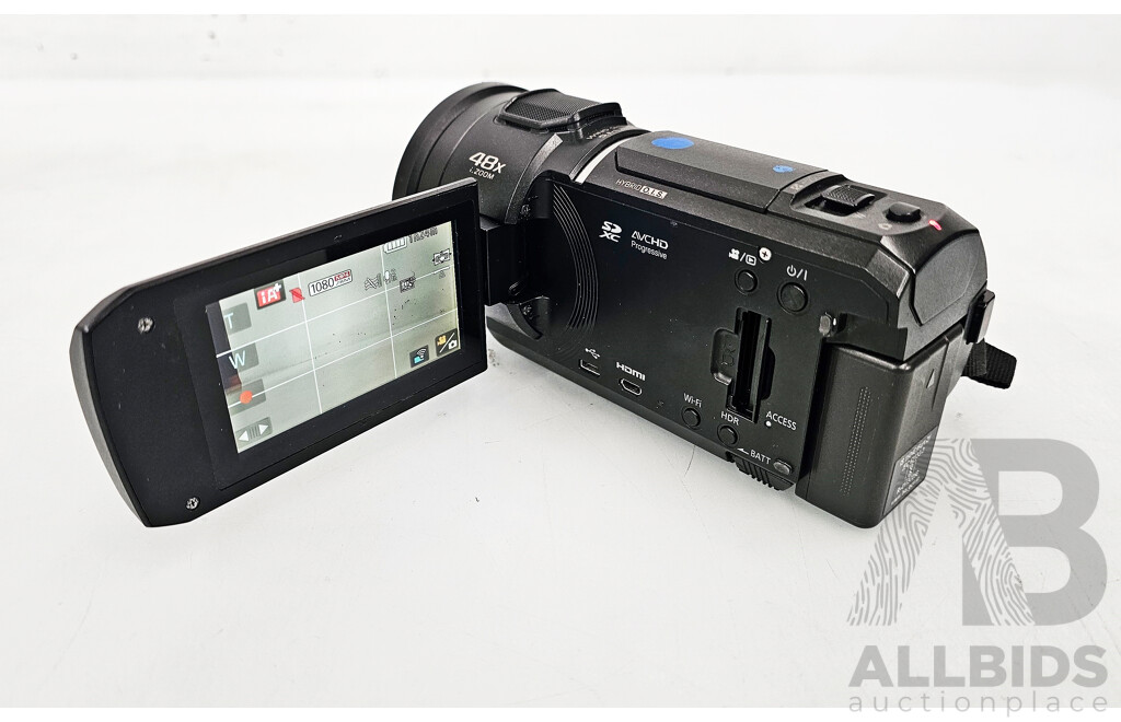 Panasonic (HC-V800) Full HD Video Camera
