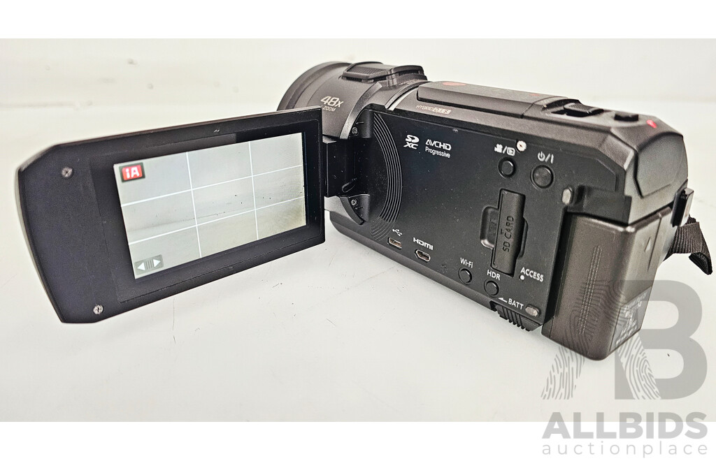 Panasonic (HC-V800) Full HD Video Camera