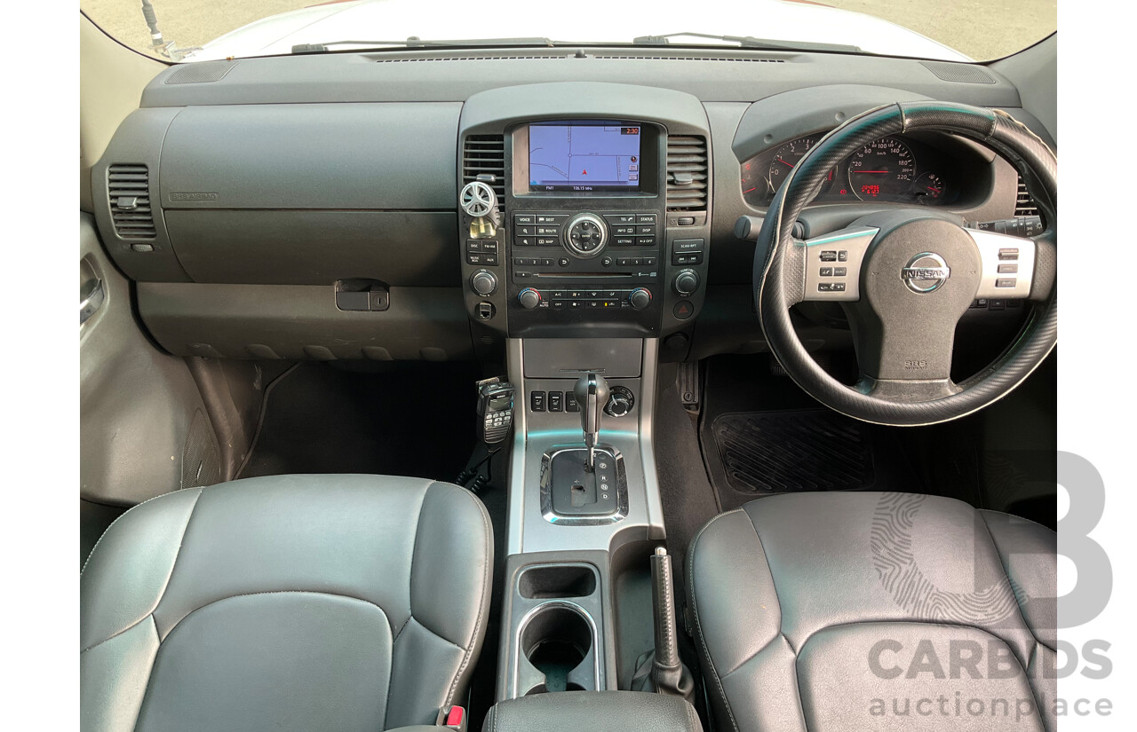 9/2013 Nissan Navara ST-X 550 (4x4) D40 MY12 Dual Cab Utility White Turbo Diesel 3.0L