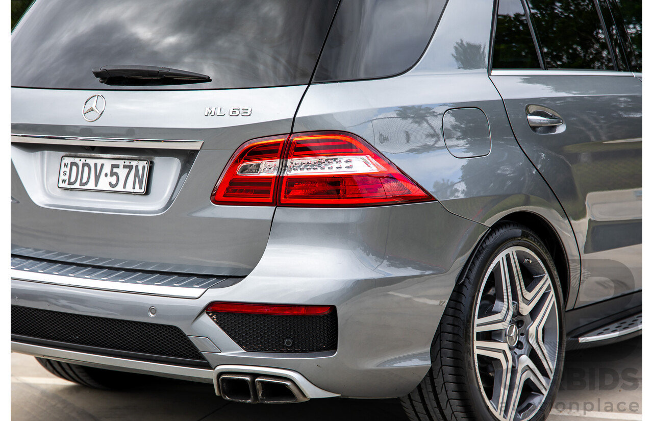 6/2012 Mercedes-Benz ML 63 AMG (4x4) 166 4d Wagon Palladium Silver Metallic Twin Turbo V8 5.5L