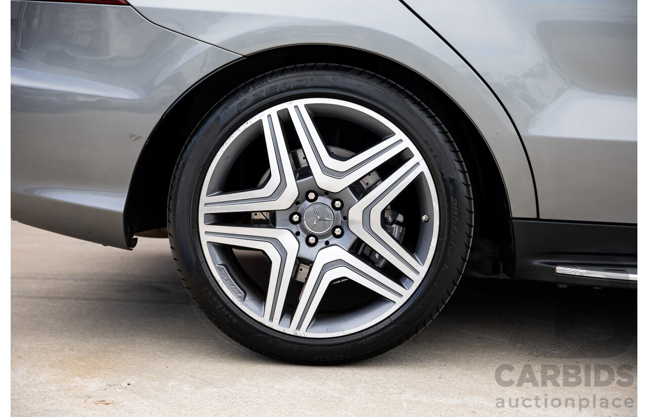 6/2012 Mercedes-Benz ML 63 AMG (4x4) 166 4d Wagon Palladium Silver Metallic Twin Turbo V8 5.5L