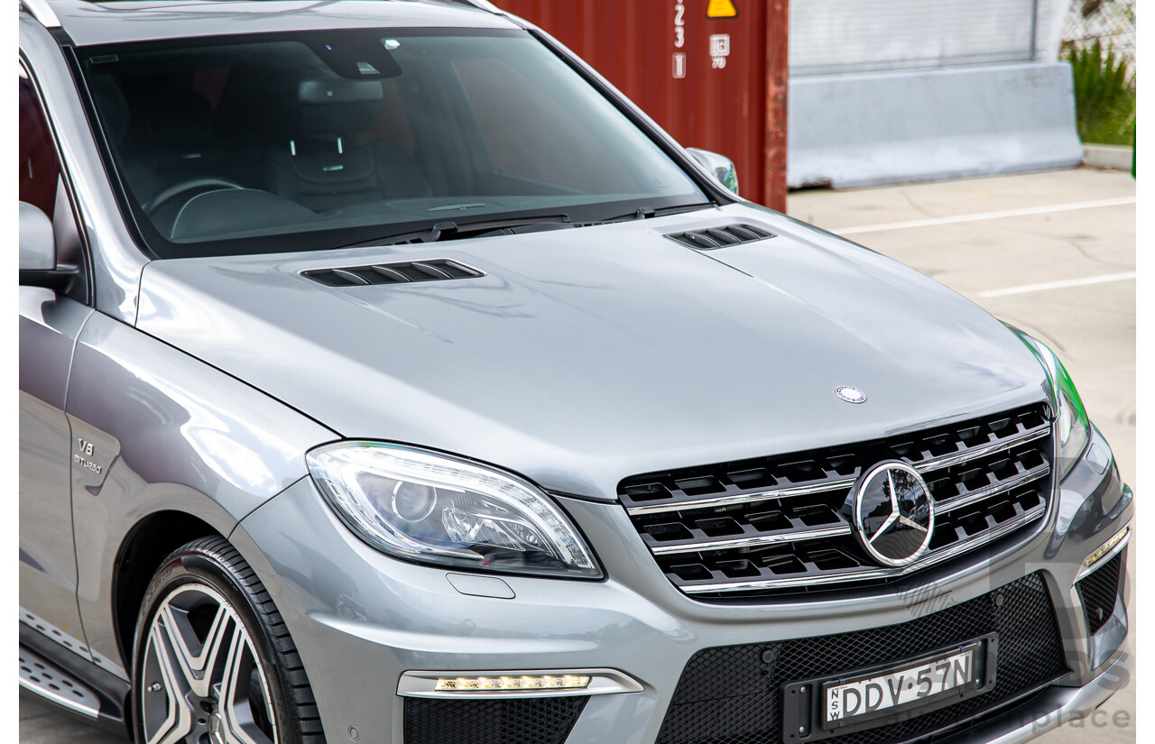 6/2012 Mercedes-Benz ML 63 AMG (4x4) 166 4d Wagon Palladium Silver Metallic Twin Turbo V8 5.5L