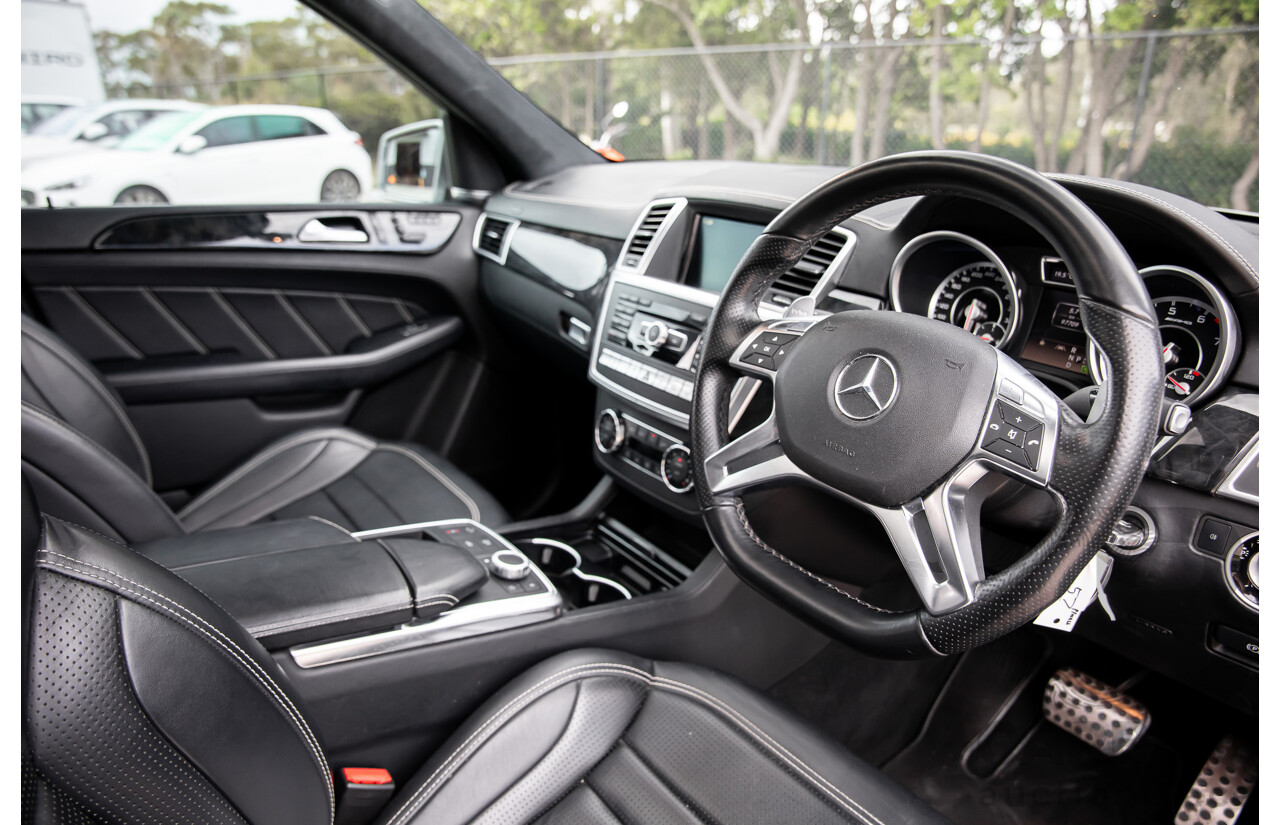 6/2012 Mercedes-Benz ML 63 AMG (4x4) 166 4d Wagon Palladium Silver Metallic Twin Turbo V8 5.5L