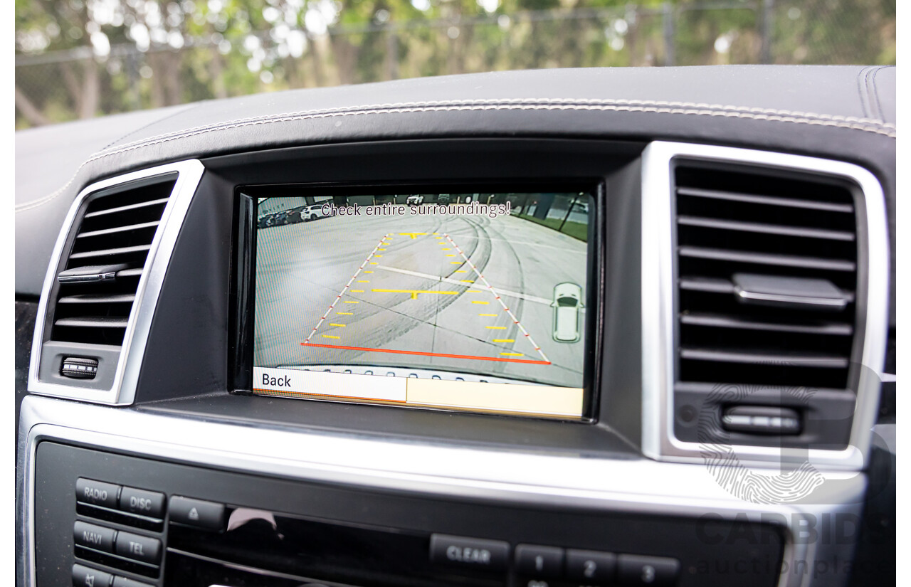 6/2012 Mercedes-Benz ML 63 AMG (4x4) 166 4d Wagon Palladium Silver Metallic Twin Turbo V8 5.5L