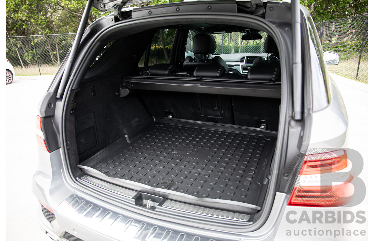 6/2012 Mercedes-Benz ML 63 AMG (4x4) 166 4d Wagon Palladium Silver Metallic Twin Turbo V8 5.5L