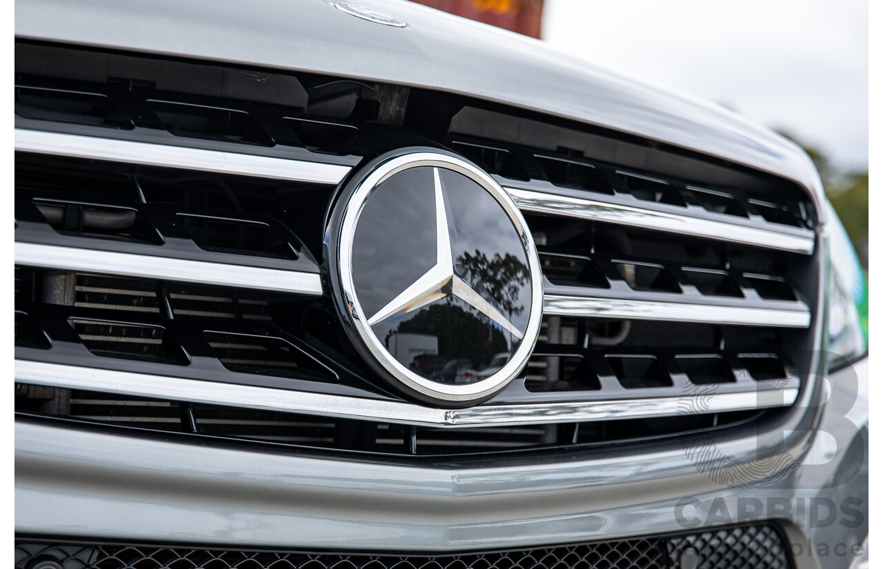 6/2012 Mercedes-Benz ML 63 AMG (4x4) 166 4d Wagon Palladium Silver Metallic Twin Turbo V8 5.5L