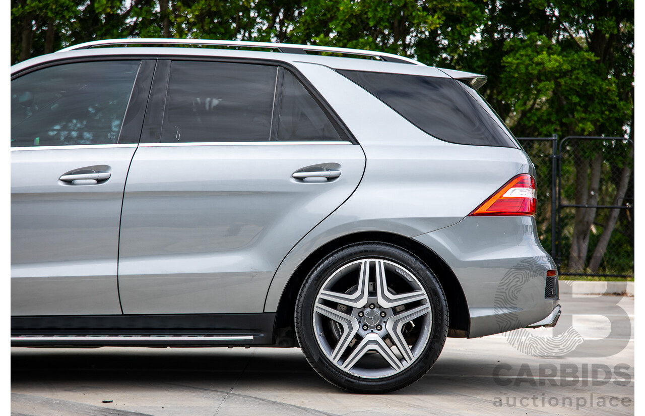 6/2012 Mercedes-Benz ML 63 AMG (4x4) 166 4d Wagon Palladium Silver Metallic Twin Turbo V8 5.5L