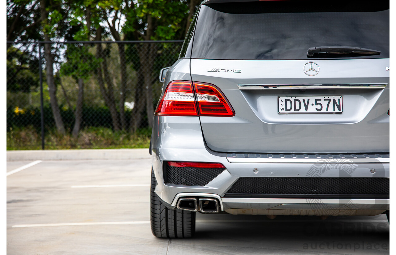 6/2012 Mercedes-Benz ML 63 AMG (4x4) 166 4d Wagon Palladium Silver Metallic Twin Turbo V8 5.5L