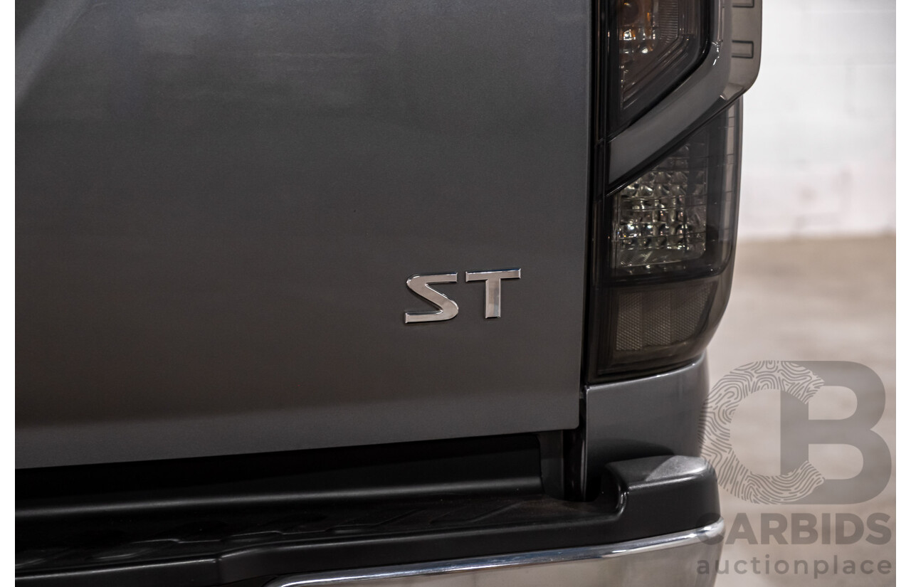 04/2017 Nissan Navara ST (4x4) D23 Series II Dual Cab Utility Grey Turbo Diesel 2.3L