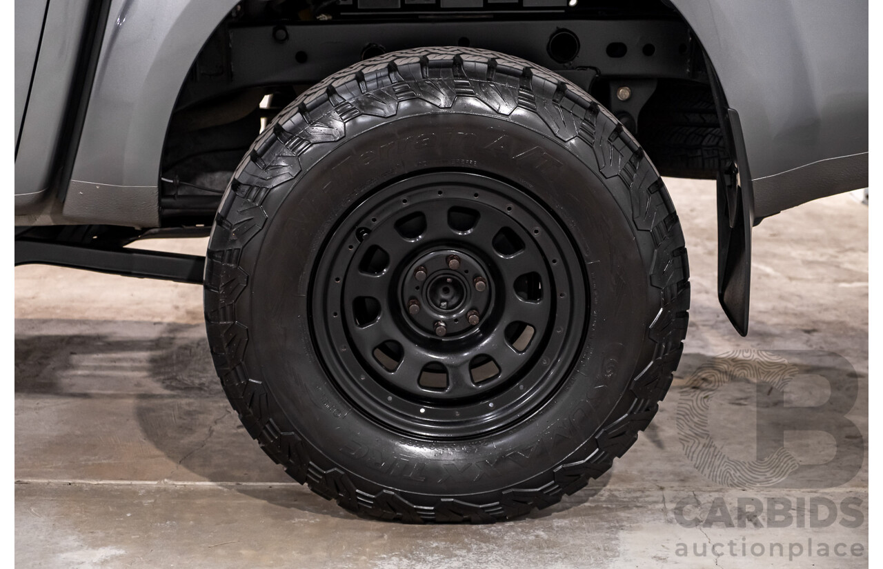 04/2017 Nissan Navara ST (4x4) D23 Series II Dual Cab Utility Grey Turbo Diesel 2.3L