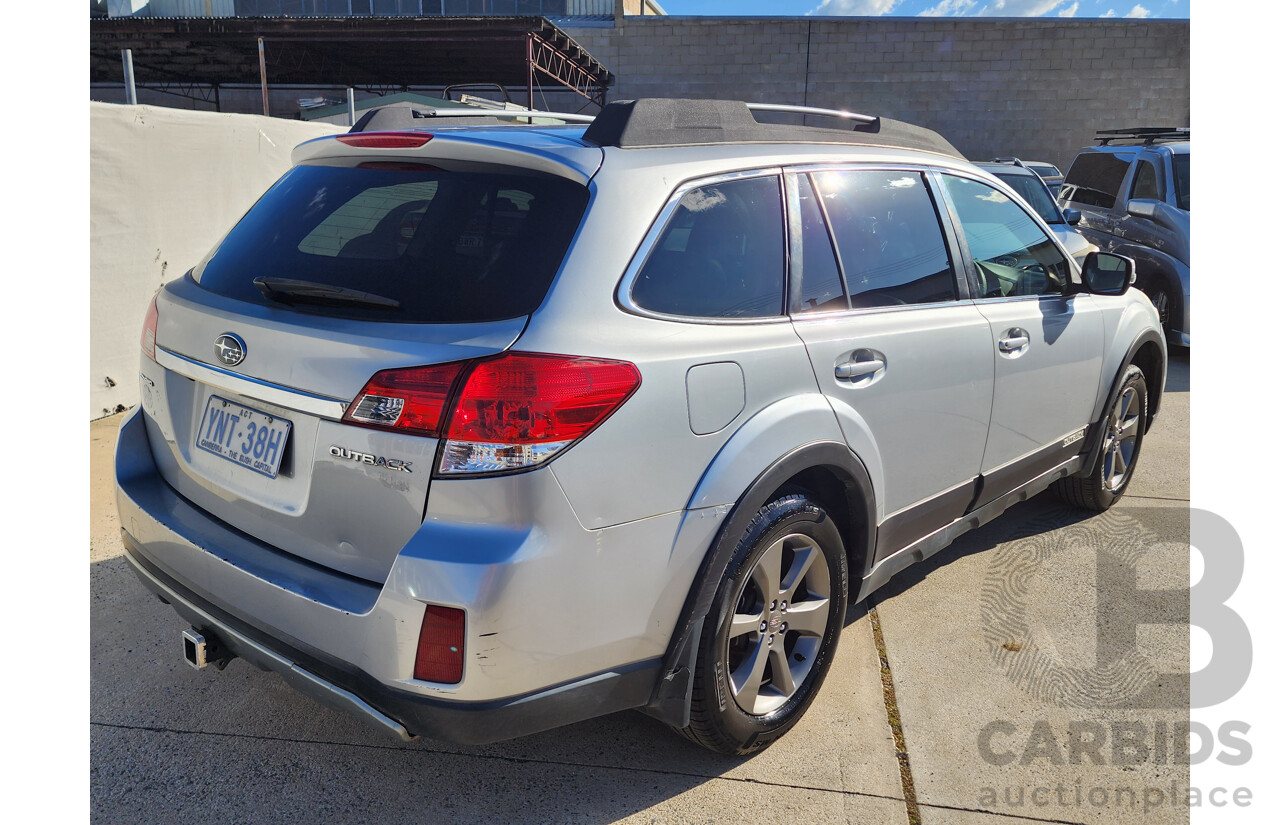 11/2013 Subaru Outback 2.5i MY14 4d Wagon Silver 2.5L