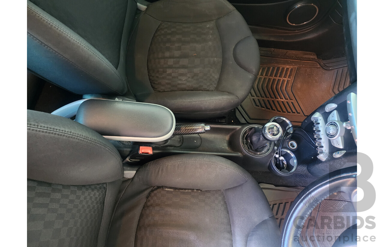 8/2009 Mini Cooper S R56 2d Hatchback White 1.6L