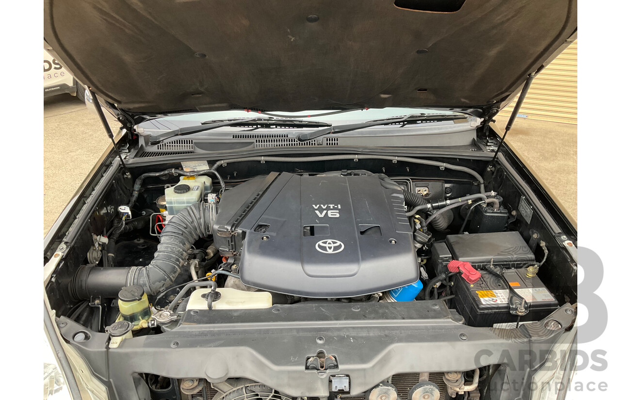 11/2003 Toyota Landcruiser Prado Grande (4x4) GRJ120R 4d Wagon Black 4.0L