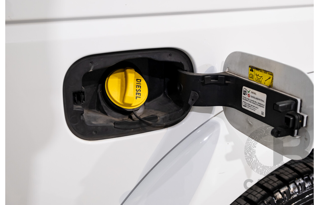 8/2016 Land Rover Discovery SDV6 HSE (4x4) LC MY16.5 4d Wagon Fuji White Twin Turbo Diesel V6 3.0L