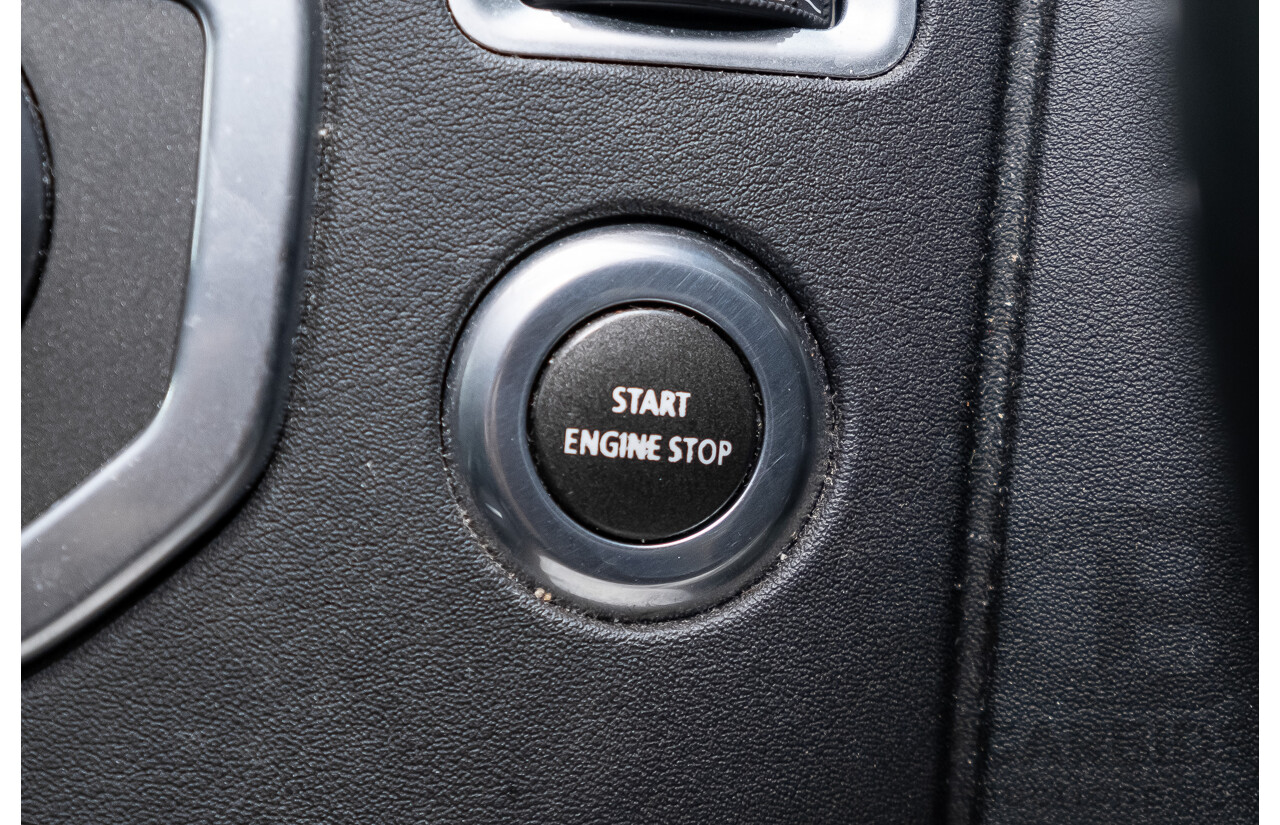 8/2016 Land Rover Discovery SDV6 HSE (4x4) LC MY16.5 4d Wagon Fuji White Twin Turbo Diesel V6 3.0L