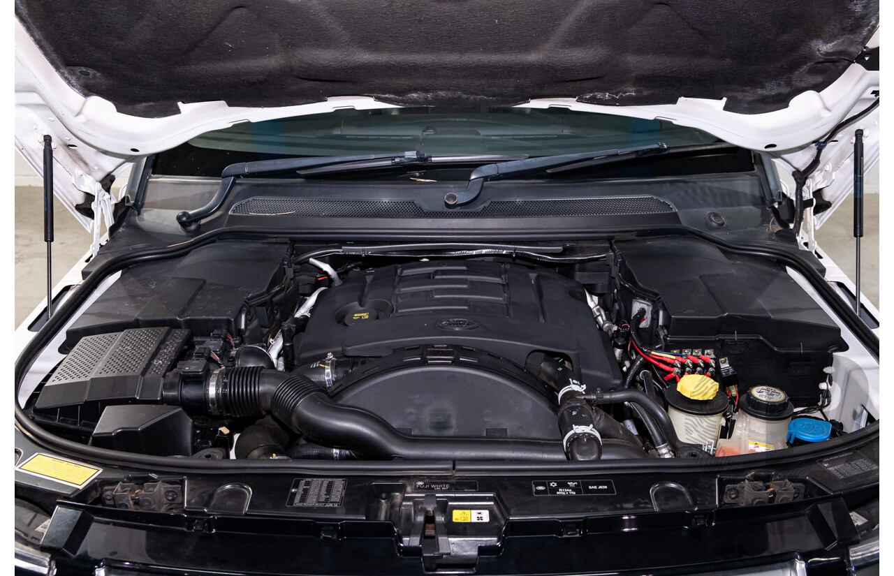 8/2016 Land Rover Discovery SDV6 HSE (4x4) LC MY16.5 4d Wagon Fuji White Twin Turbo Diesel V6 3.0L