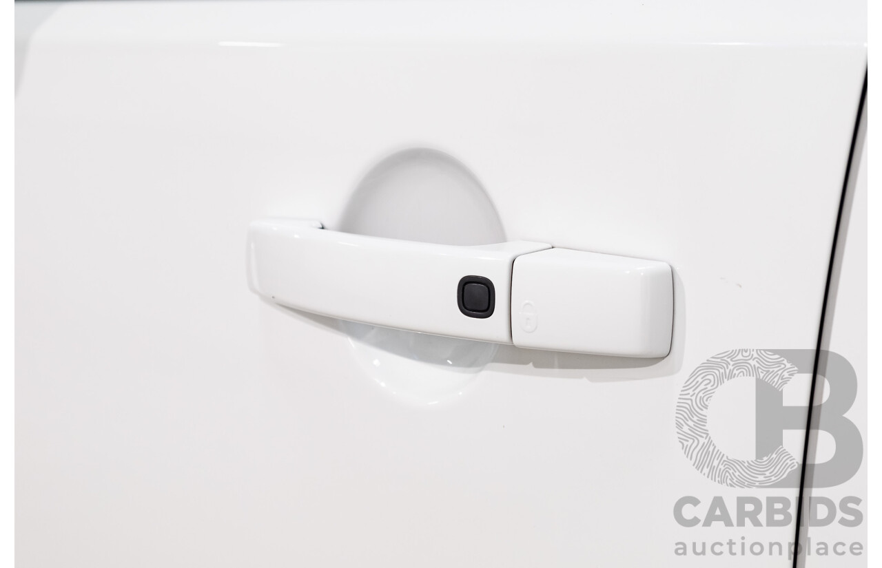 8/2016 Land Rover Discovery SDV6 HSE (4x4) LC MY16.5 4d Wagon Fuji White Twin Turbo Diesel V6 3.0L