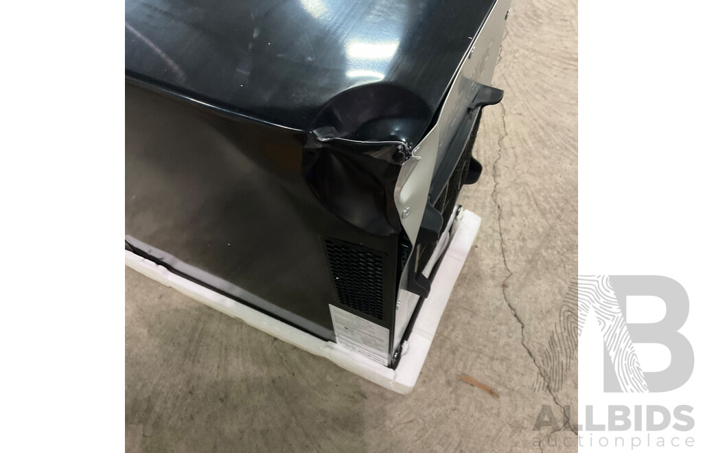 LG 8 Bottle Mini Wine Fridge Black (GWV08BT) - ORP $599