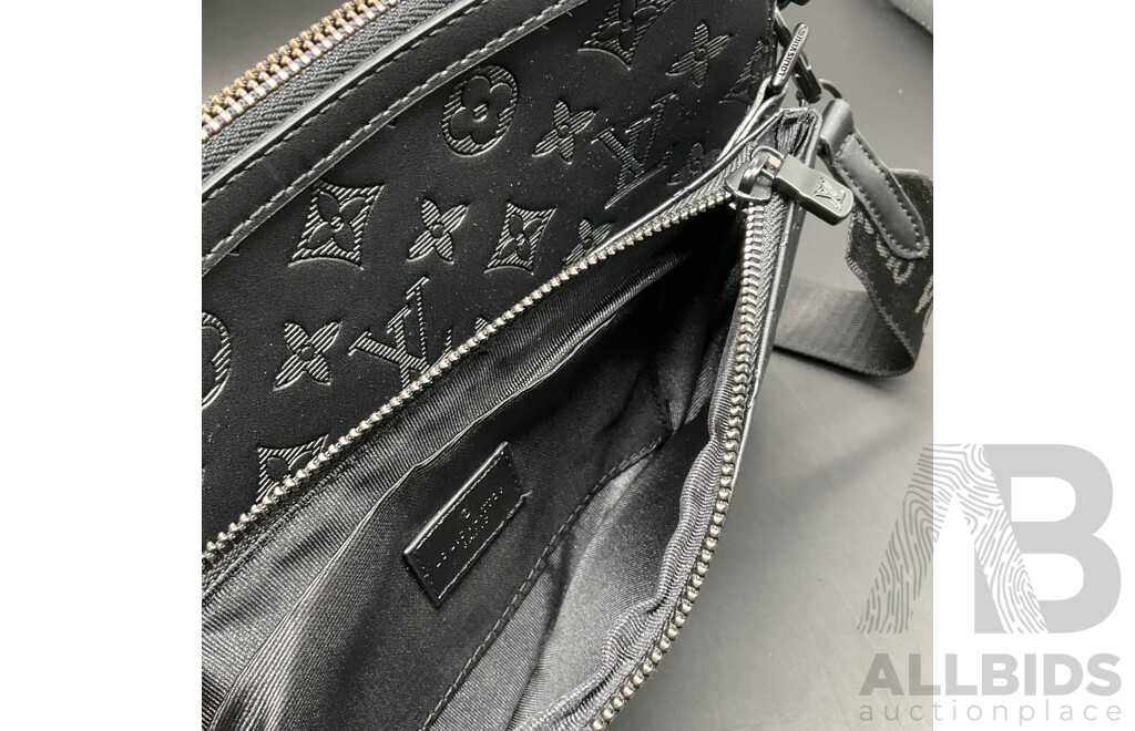 Monogram Shadown Leather Messenger Bag Branded LOUIS VUITTON