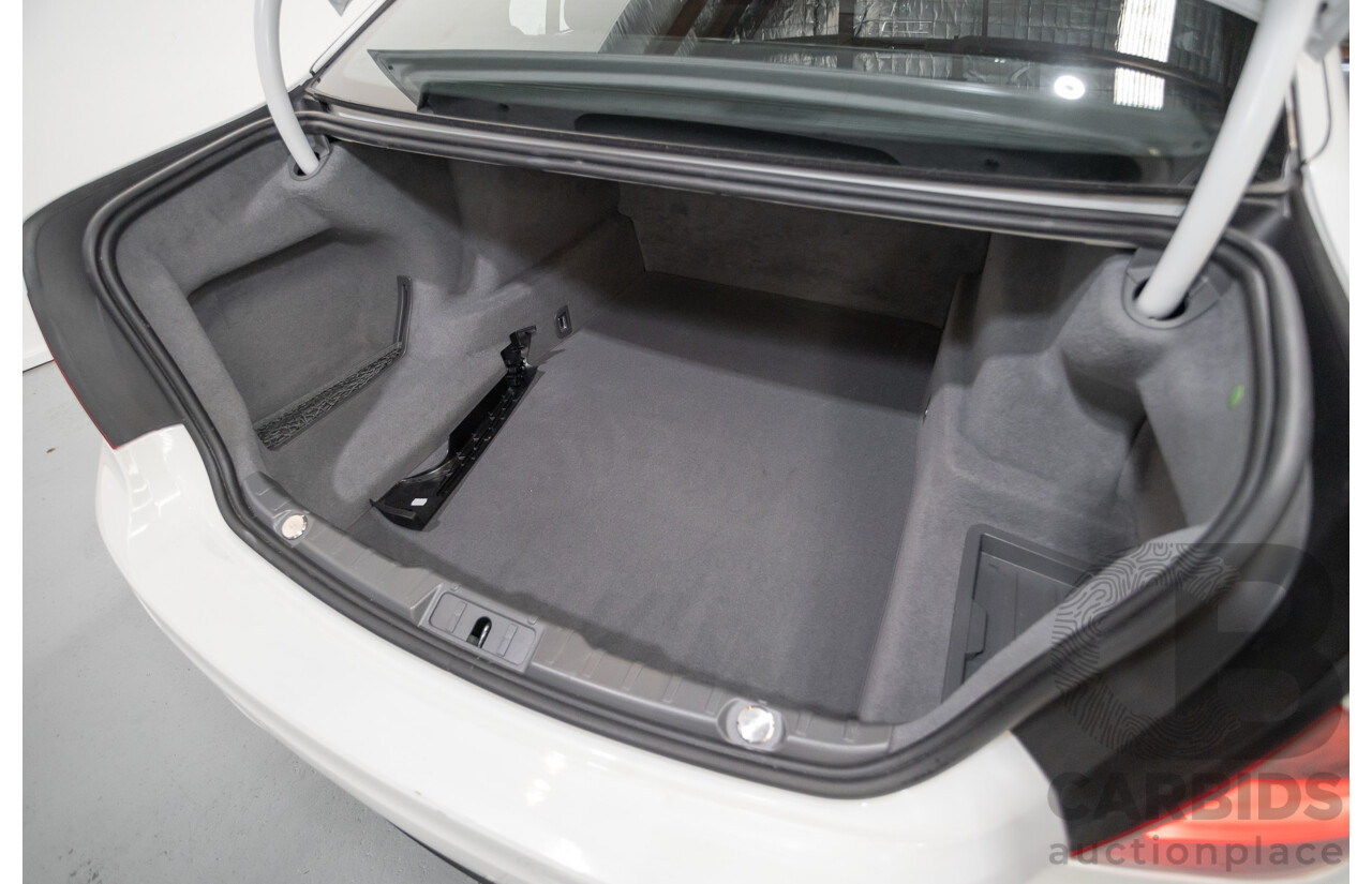 03/2013 Bmw 740i M-Sport F01 MY14 4D Sedan Alpine White Turbo 3.0L