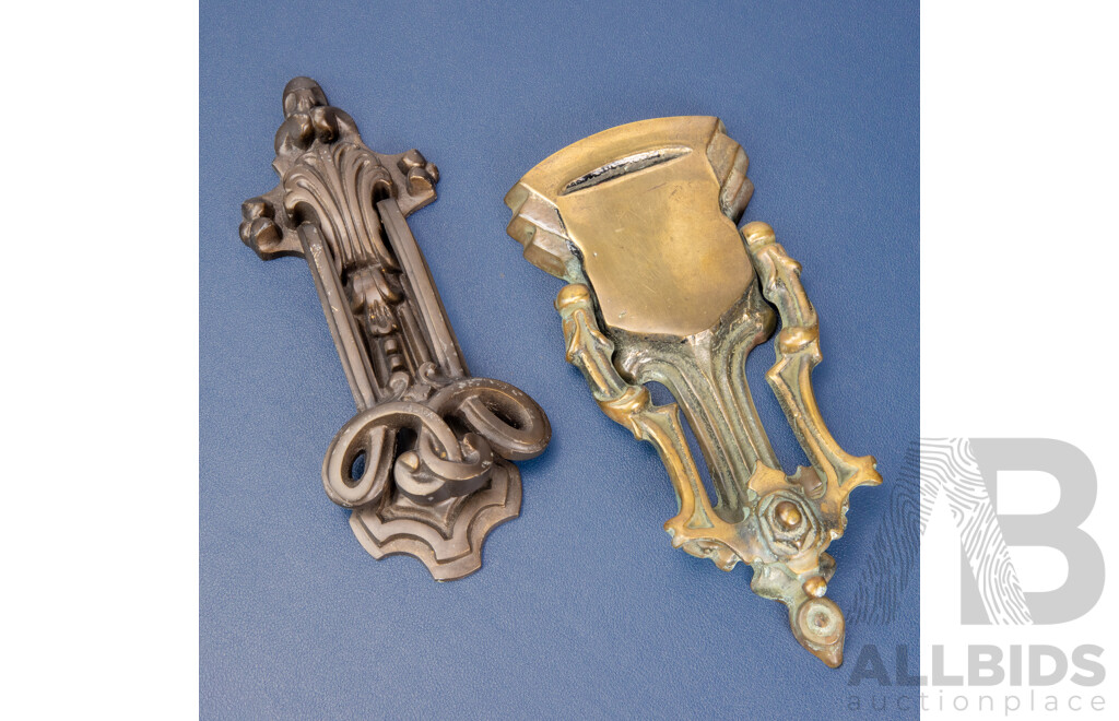 Pair of Wonderful Vintage and Contemporary Brass Door Knockers, 21L cm (both)