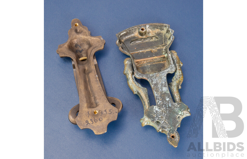 Pair of Wonderful Vintage and Contemporary Brass Door Knockers, 21L cm (both)