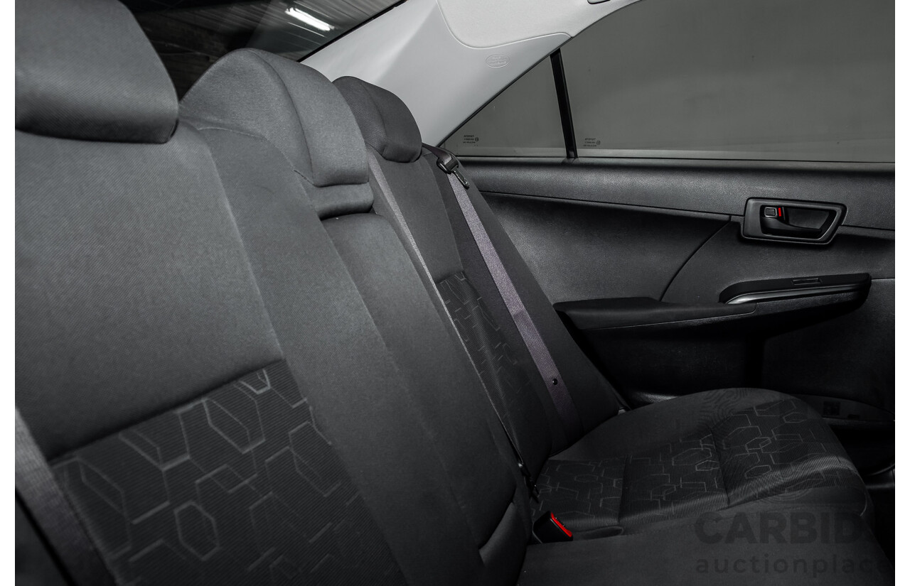 10/2013 Toyota Camry Atara R SE ASV50R 4d Sedan Premium Silver Metallic 2.5L