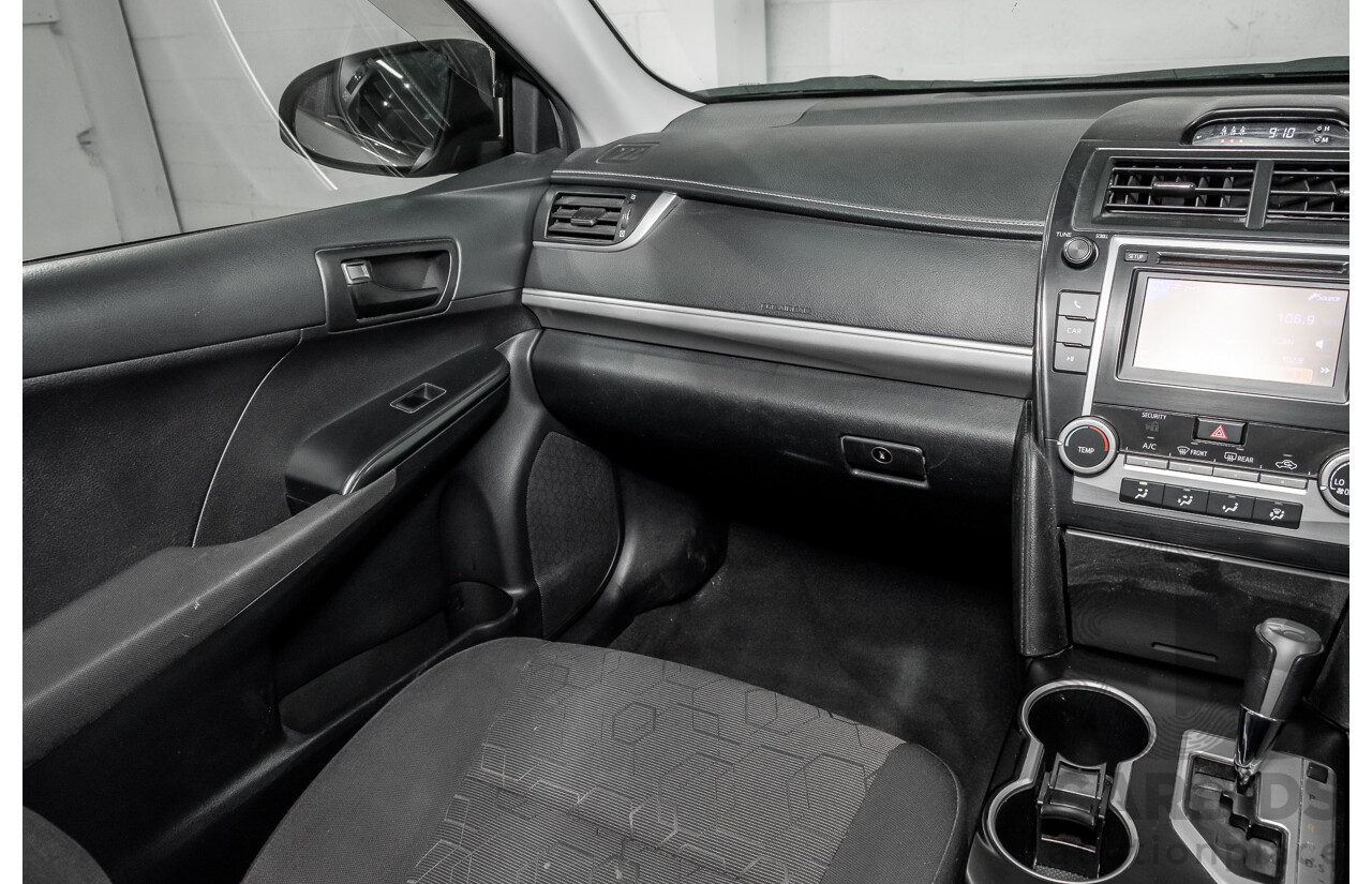 10/2013 Toyota Camry Atara R SE ASV50R 4d Sedan Premium Silver Metallic 2.5L