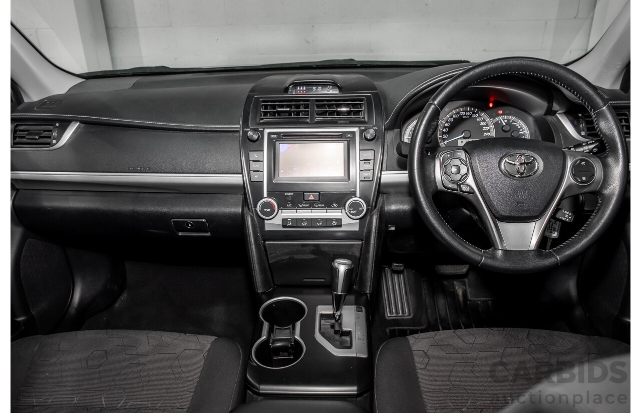 10/2013 Toyota Camry Atara R SE ASV50R 4d Sedan Premium Silver Metallic 2.5L