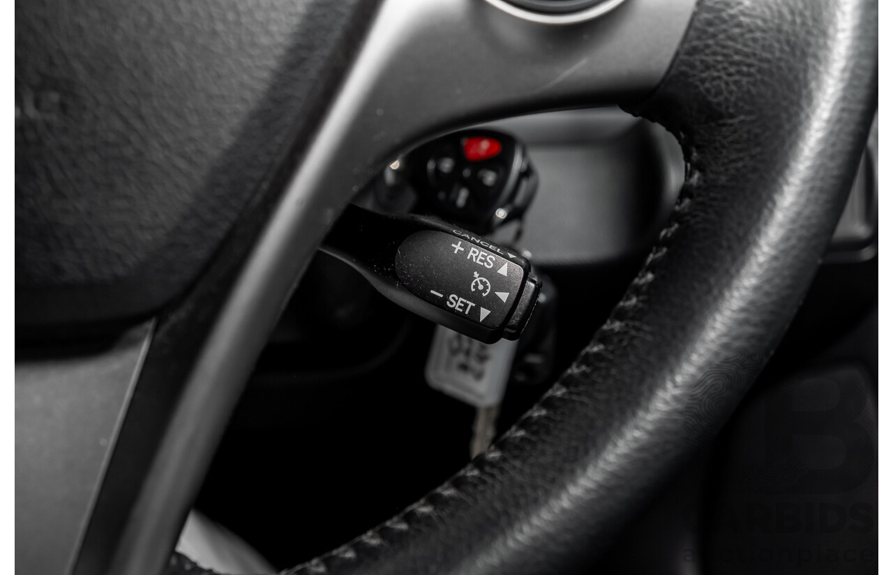 10/2013 Toyota Camry Atara R SE ASV50R 4d Sedan Premium Silver Metallic 2.5L