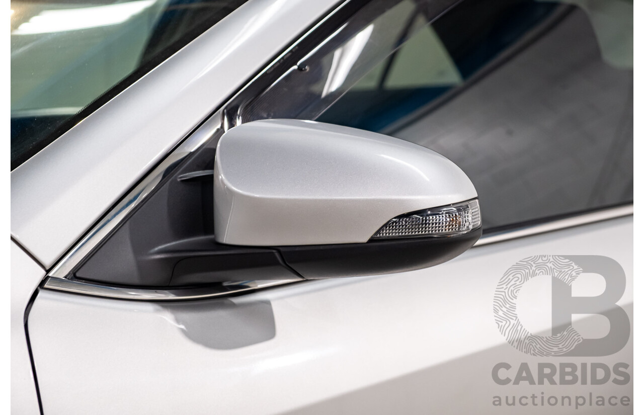 10/2013 Toyota Camry Atara R SE ASV50R 4d Sedan Premium Silver Metallic 2.5L