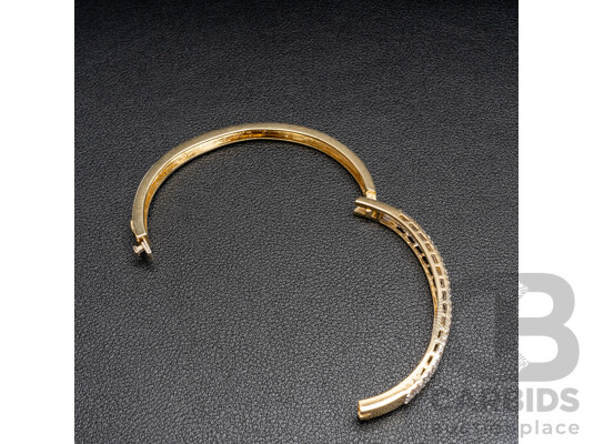 1660668 · 14ct Yellow Gold Diamond Hinged Bangle with Valuation  - 20.11gms
