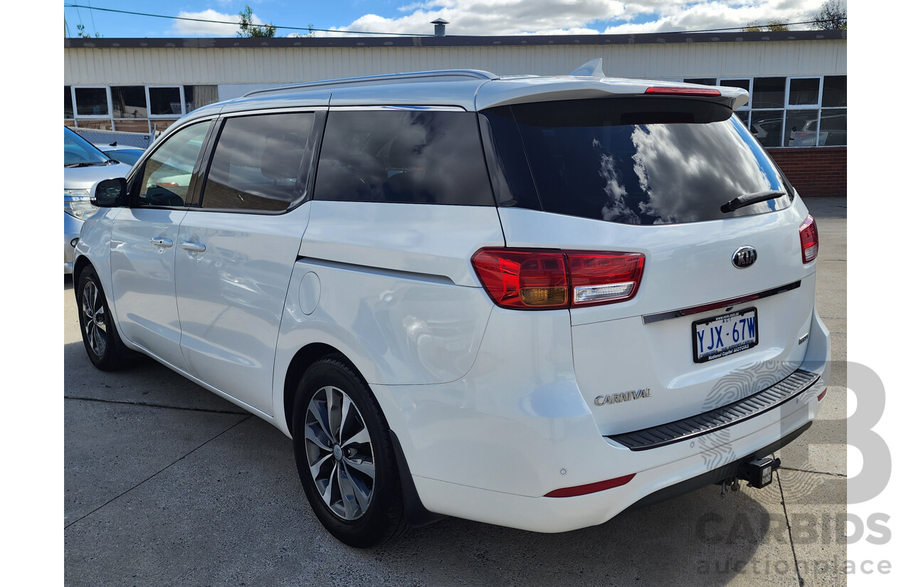 5/2015 Kia Carnival SLi YP MY15 4d Wagon White 2.2L