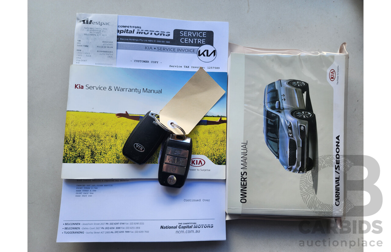 5/2015 Kia Carnival SLi YP MY15 4d Wagon White 2.2L