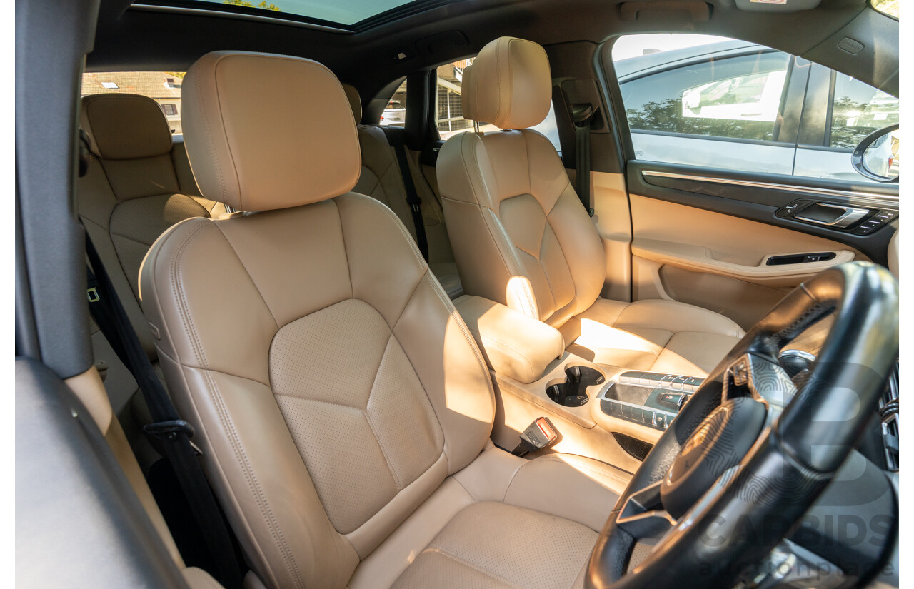 2/2021 Porsche Macan (AWD) 95B MY21 4D Wagon Volcano Grey Metallic Turbo 2.0L