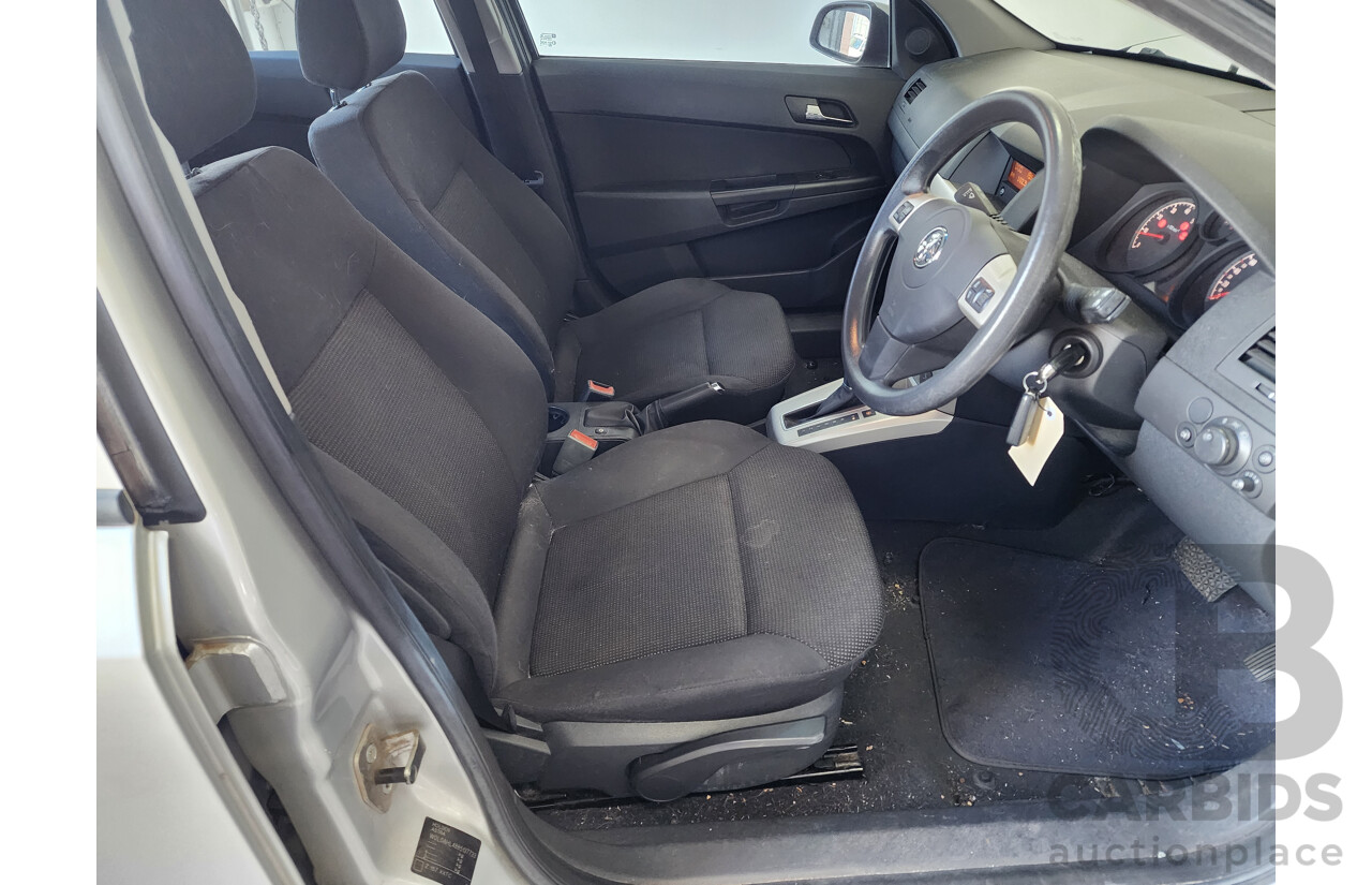 7/2008 Holden Astra 60TH Anniversary AH MY08.5 5d Hatchback Silver 1.8L