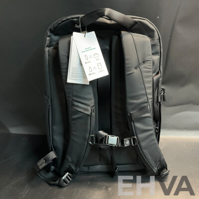 Tomtoc 16-inch Laptop Backpack - Black - Lot of 5 - Estimated Total $700