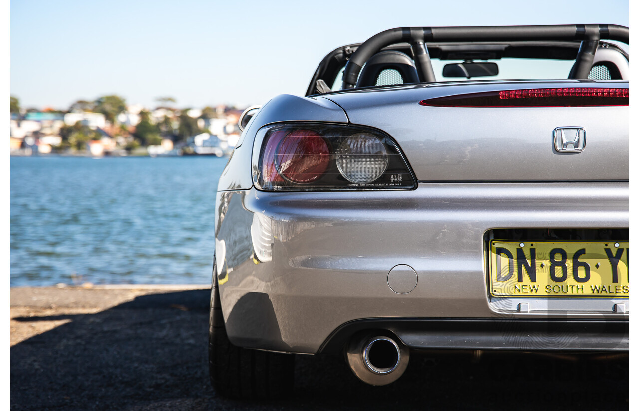 11/1999 Honda S2000 2d Convertible Silverstone Metallic 2.0L - Import