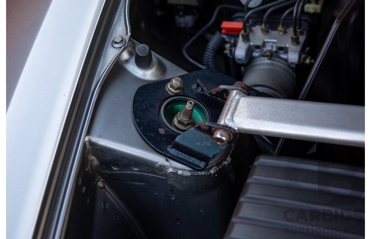 11/1999 Honda S2000 2d Convertible Silverstone Metallic 2.0L - Import